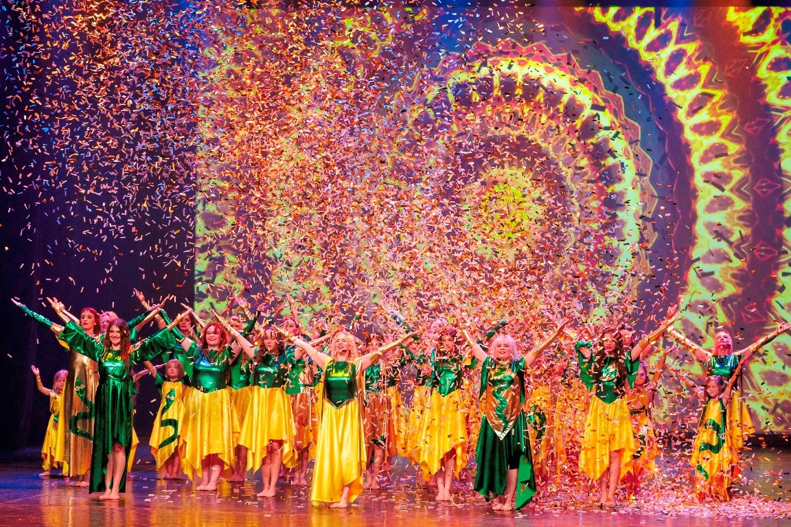 FOTO REPORTĀŽA: Izrāde Likteņa ACS tapa 365 dienas! Talantīgi dejotāji no 5 līdz 55 gadiem! Darinas Kudļajevas deju teātris DK Dance Theatre (Bilde 2)