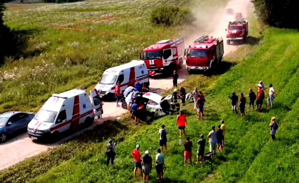 Autokatastrofa. Kas notiek pirmajās minūtēs pirms glābēju un ātrās palīdzības ierašanās? (Bilde 2)