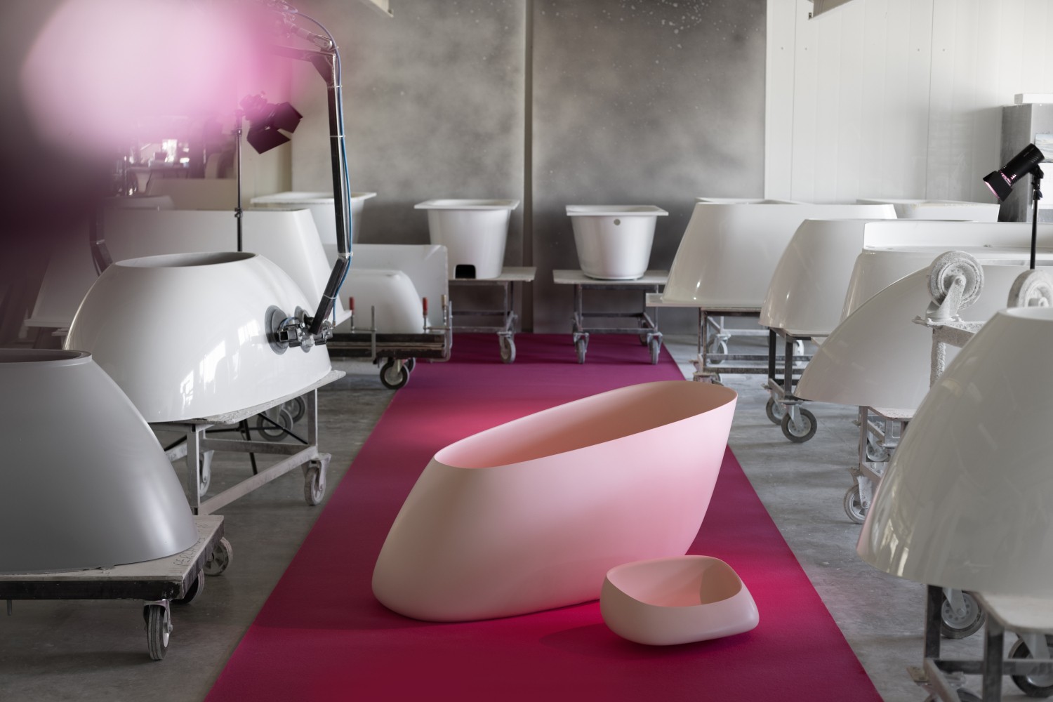 Interjera un dizaina oāze Ķīpsalā –  izstāde Riga Furniture Interior 2025 (Bilde 1)