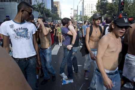 Homoseksuālistu praidā Brazīlijā piedalās vairāk nekā divi miljoni cilvēku (Bilde 2)