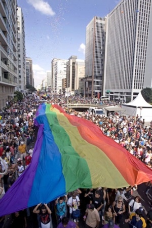 Homoseksuālistu praidā Brazīlijā piedalās vairāk nekā divi miljoni cilvēku (Bilde 3)