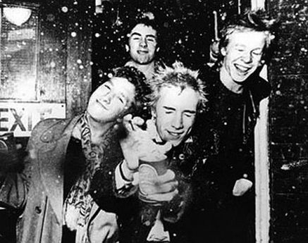Britu panku leģenda "The Sex Pistols" pirmo reizi uzstāsies Rīgā  (Bilde 4)