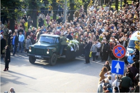 Artmani uz kapiem vedis autovadītājs, kam par dzeršanu atņemtas tiesības (VIDEO) (Bilde 1)