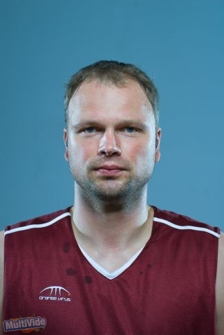 Kaimiņi basketbolisti ievākušies jaunajās mājās (Bilde 2)
