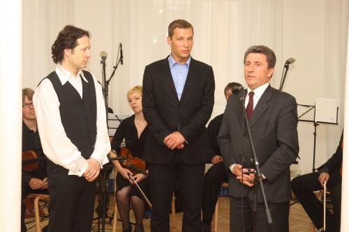 Dziedātājs AIVO muzicē kopā ar slaveno Camerata Klaipeda   (Bilde 2)