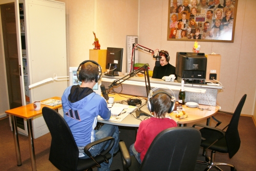 PIK 100FM rīta šova vadītājiem uzradušies bērni  (Bilde 4)