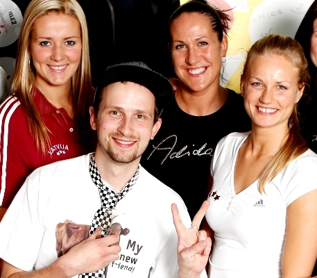 Aktieris iemīlas latviešu basketbolistēs (Bilde 4)