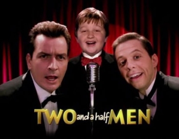 TV6 piedāvā labāko amerikāņu humoru seriālā Divarpus vīri