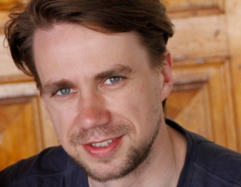 Mūziķis Ralfs Eilands advokātu suņēdāju Induli Balmaku nosaucis par zābaku