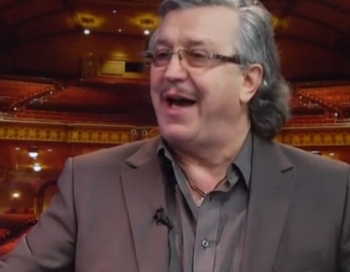 Ja tu neesi jauns, skaists, varošs un bagāts, tad tu esi sūds