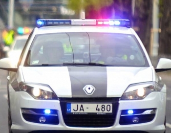 Cēsu pusē latviešu dāmīte noķerta uz 206 km stundā