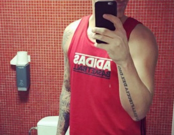 Slavenība reāli iesmej par meiteņu selfijiem Instagramā. FOTO