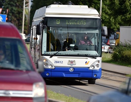 Rīgas svētku laikā sabiedriskais transports un stāvvietas bez maksas + SVĒTKU PROGRAMMA