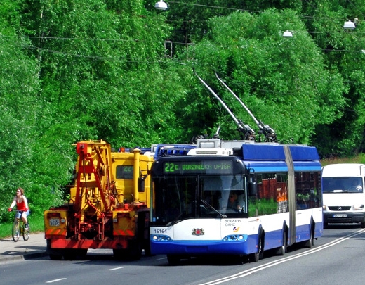 Totāli sadragāta sabiedriskā transporta maršrutu shēma. No Daugavas stadiona, Lienes, Valmieras un Avotu ielām vairs uz centru netikt