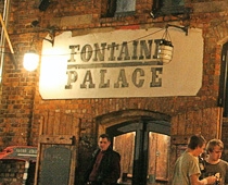 Ugunsgrēks klubā "Fontaine Palace"apdzēsts; telpas pilnībā izdeguša (VIDEO)