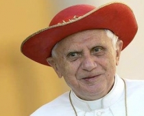 Vatikāns noliedz pedofilu piesegšanu