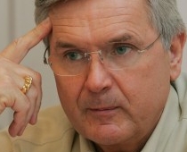 Apdraudēta politiķa Jāņa Jurkāna dēla Dāvida laulība?