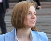REPŠES sieva tikusi pie jaunas matu krāsas, bet Einārs jauna uzvalciņa (FOTO)