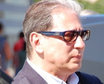 "Jaunā viļņa” galvenais režisors Aleksandrs Revzins draud konkursantiem (FOTO)