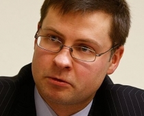 Dombrovskis izmisīgi cenšas slēpt, ka apsolīta valsts uzņēmumu pārdošana