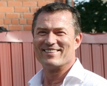 Andrejs Žagars (51) vēl neredzēti seksīgs - apspīlētās džinsu biksiņās - FOTO