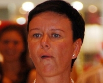Ko cenšas noslēpt Linda Mūrniece ar jauno tetovējumu? (FOTO)