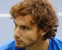 Ernests GULBIS nedēļas nogalē rupji lamāsies un lauzīs tenisa raketes (FOTO)