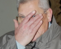 Komponists Juris Karlsons piedraud sasist fotokameru (FOTO)