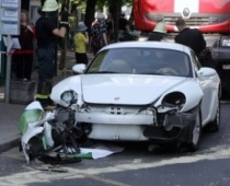 Policija lūdz atsaukties Porsche avārijas aculieciniekus
