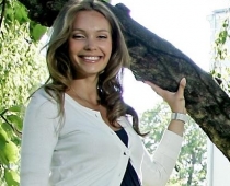 Anna Rozīte pagaidām negrasās stūrēt laulības ostā