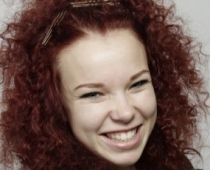 Ieva Sutugova - meitene ar saules baterijām