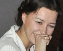 Marija NAUMOVA afterpārtijā iekāpj strūklakā (FOTO)