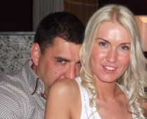 VIDŽA jaunā un simpātiskā draudzene nosvinējusi dzimšanas dienu (FOTO)