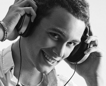 Ainars Bumbieris piedāvā savu jaunāko un vasarīgāko radio singlu