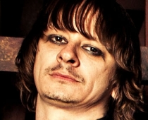 Tuvojas "Korn" koncerts