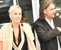Ieva Līpiņa "defilē" seksīgā kleitiņā