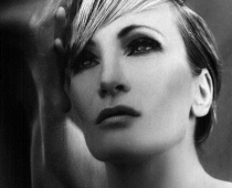 Patrīcijas Kāsas koncertšovs „Kaas chante Piaf” arī Rīgā