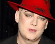 Project "Zima": "First CNTR" piedāvā - Boy George Rīgā
