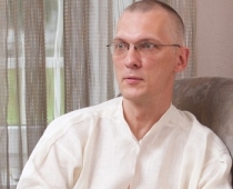 Raidījumu "Šeit un tagad" vadījušas vājas ētera personības