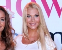 Simona Kubasova savu daiļo ķermeni atrāda skaistumkonkursā Libānā - FOTO