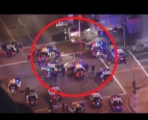 Policijas pakaļdzīšanās beidzas ar šaušalīgu avāriju – VIDEO