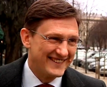 Latvieši uzjautrinās par to, ka Jurģis Liepnieks ir stulbs