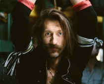Šovakar Rīgā uzstāsies Gogol Bordello