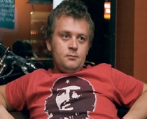 39 gadu vecumā mūžībā aizgājis humoršovu zvaigzne Jānis Zariņš