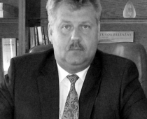 Pāragri mūžībā aizgājis viens no pieredzējušākajiem diplomātiem Hardijs Baumanis