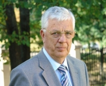 Vai Raimonds Pauls mainīs savu vārdu?