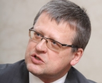 Veselības ministram par preses pīli būtu jāatvainojas