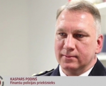 Apcietinātā VID darbiniece esot Ināras Pētersones un Kaspara Podiņa PR akcija un šovs