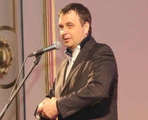 Mūziķis dziļā šokā par sev adresētiem komentāriem internetā