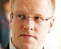 Bēgošā līgava. Deputāta Elksniņa mūza aizbēg pie miljonāra